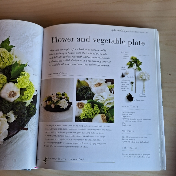 Simple Flower Arranging by Mark Welford and Stephen Hicks Hardcover Book - Picture 5 of 6